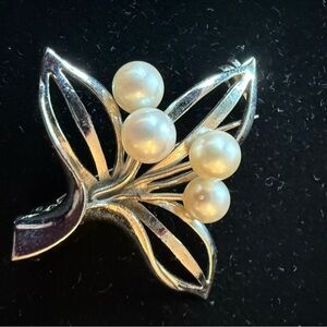Elegant Silver and Pearl Brooch